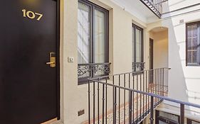 Hotel Eiffel Rive Gauche